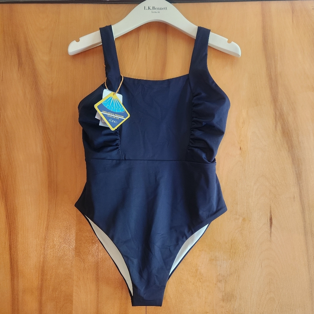 1 People Women's Saint Tropez Swimsuit Size M in Pebble $99 NWT